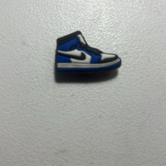 5 new random croc charms🤎 - Picture 6 of 6